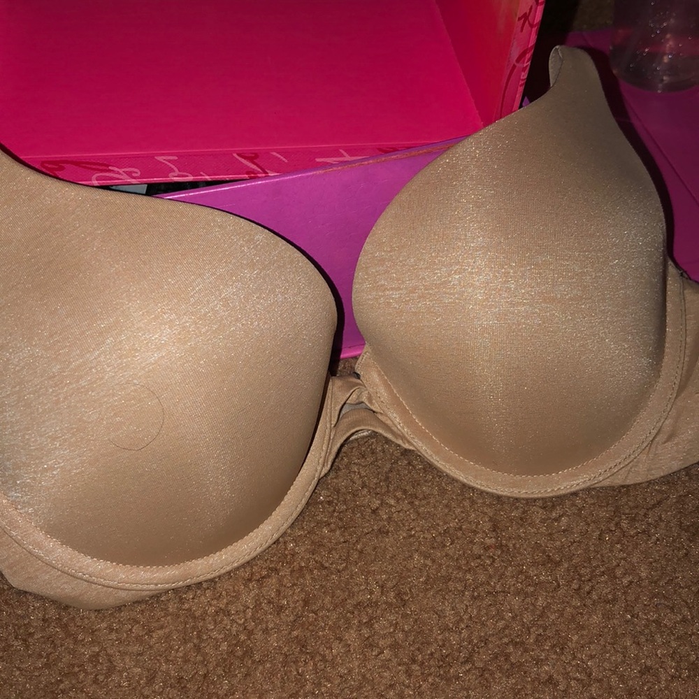 VICTORIA SECRET🔴 2/35$ BRA MINT CONDITION